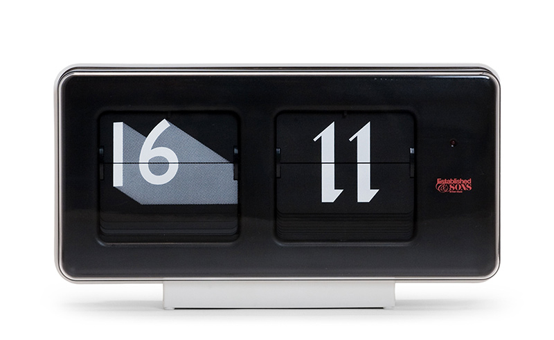 Font-Clock-by-Sebastian-Wrong